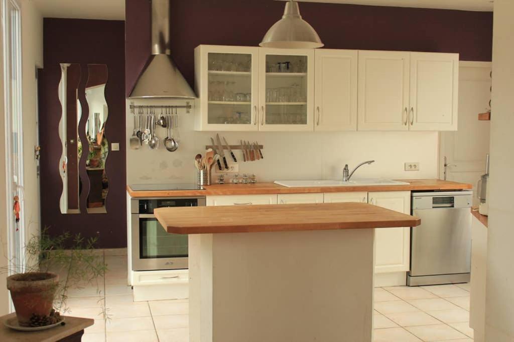 Jolie Maison Avec Jardin - 2 Chambres Le Hamel  Esterno foto